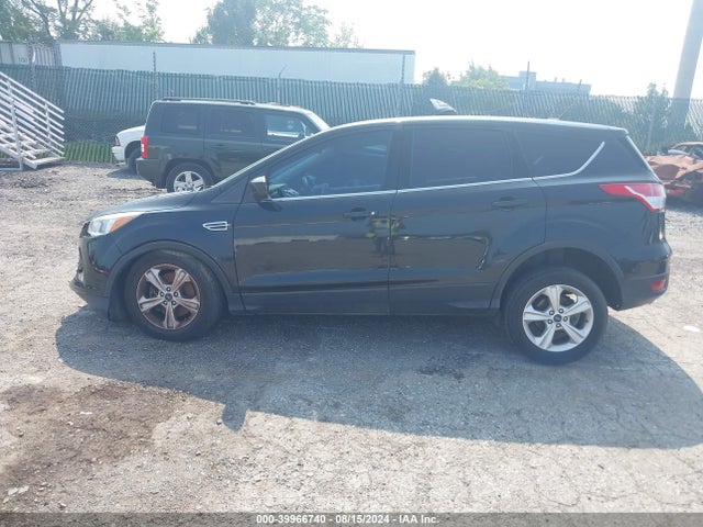 1FMCU9GX0FUA45431 Ford ESCAPE SE