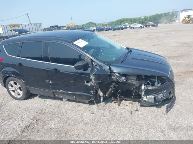 1FMCU9GX0FUA45431 Ford ESCAPE SE