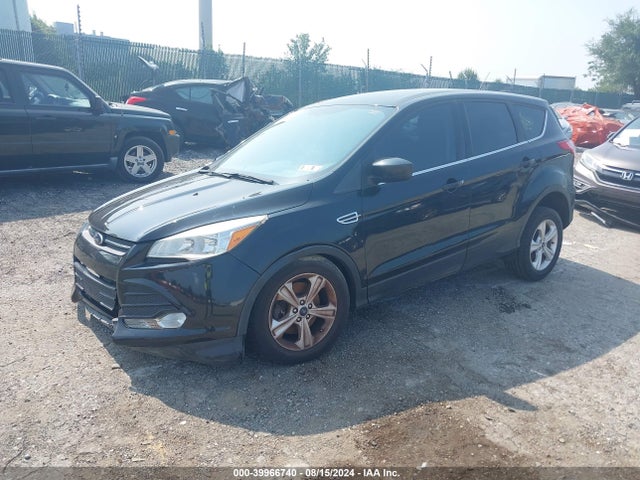 1FMCU9GX0FUA45431 Ford ESCAPE SE