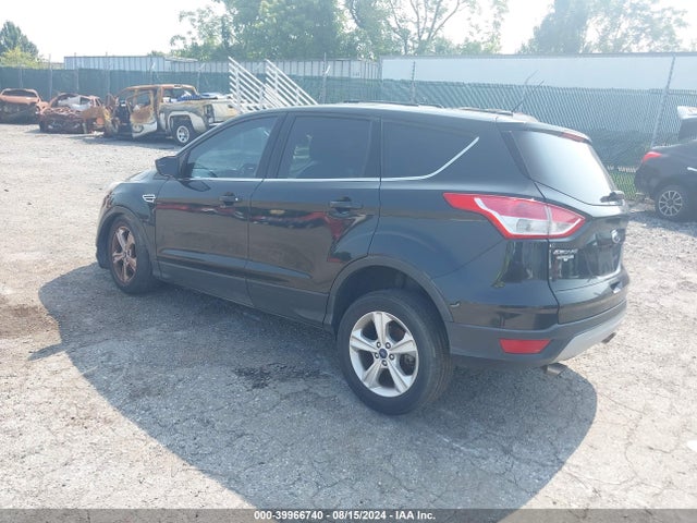 1FMCU9GX0FUA45431 Ford ESCAPE SE