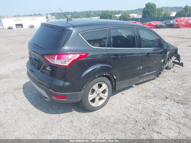 1FMCU9GX0FUA45431 Ford ESCAPE SE