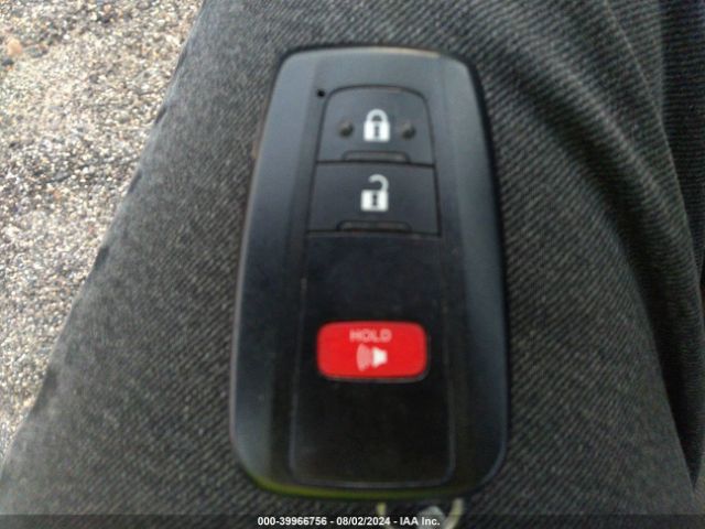 JTND4MBE8M3110008 Toyota COROLLA SE
