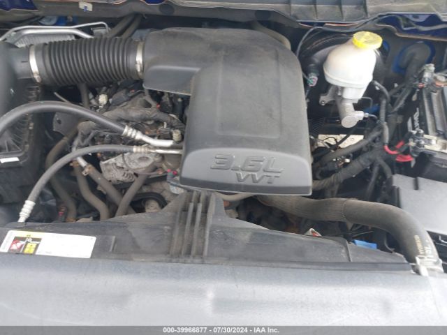 1C6RR7FG5JS129150 RAM 1500 Express Quad Cab 4x4 6'4 Box