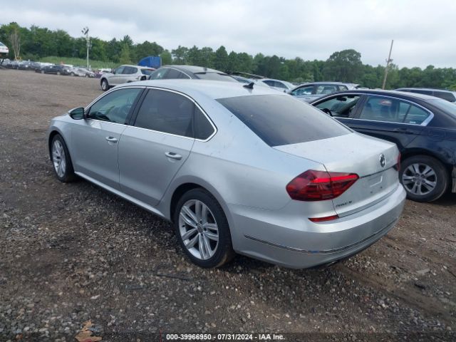 1VWBA7A30JC024920 Volkswagen Passat 2.0t Se