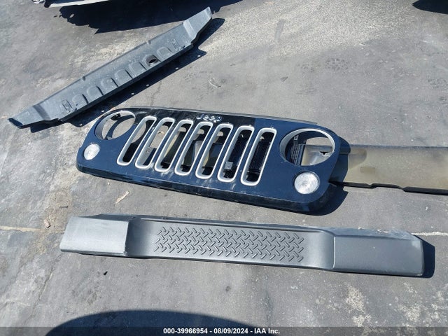 1C4AJWBG9GL208787 Jeep Wrangler Sahara