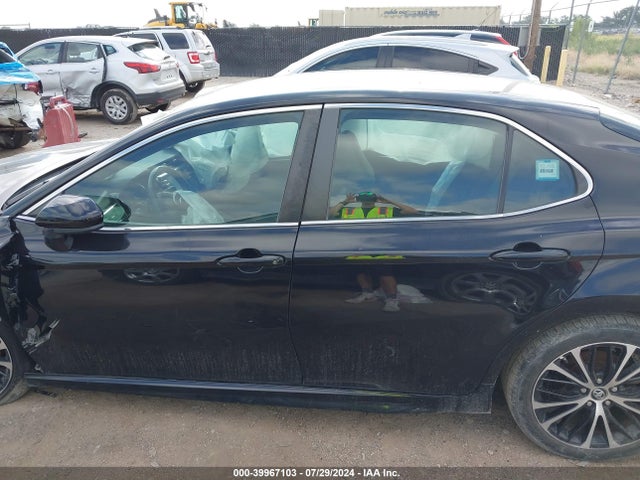 Toyota CAMRY SE 2018 4T1B11HK7JU636406 Image 14