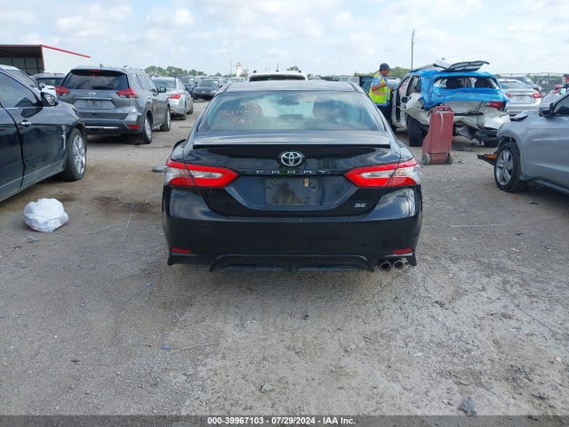 Toyota CAMRY SE 2018 4T1B11HK7JU636406 Image 16