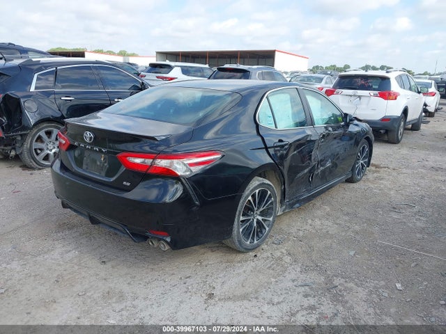 Toyota CAMRY SE 2018 4T1B11HK7JU636406 Image 4