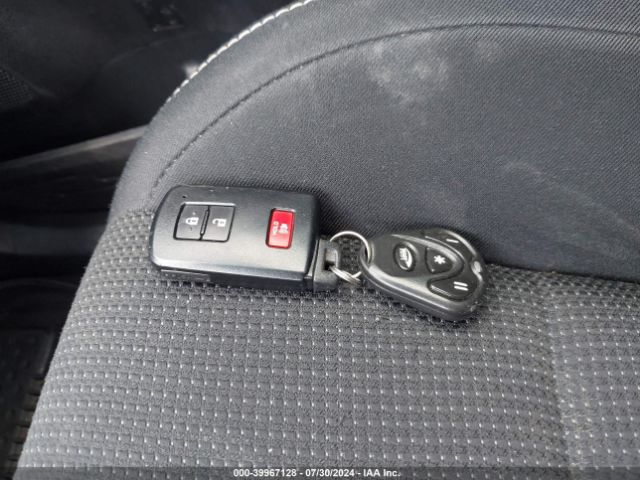 JTMRJREV2JD180234 Toyota Rav4 Hybrid Xle