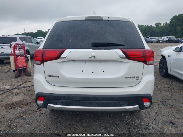 Mitsubishi Outlander Le/se/sel 2018 JA4AD3A30JZ062878 Image 16