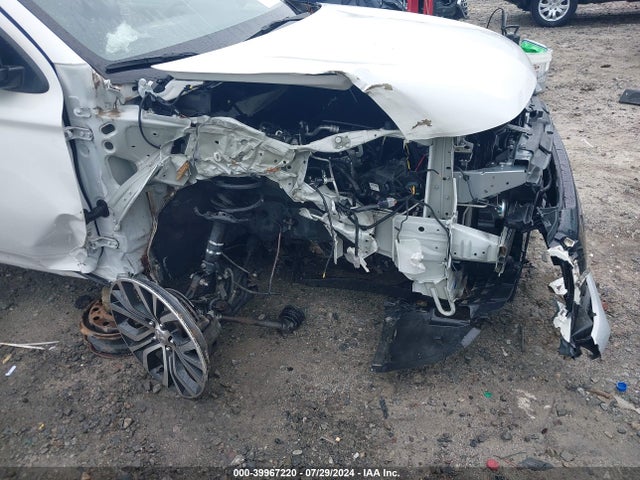 Mitsubishi Outlander Le/se/sel 2018 JA4AD3A30JZ062878 Image 17