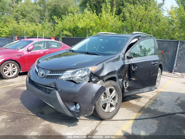 Toyota Rav4 Xle 2015 JTMRFREV8FJ038125 Image 2