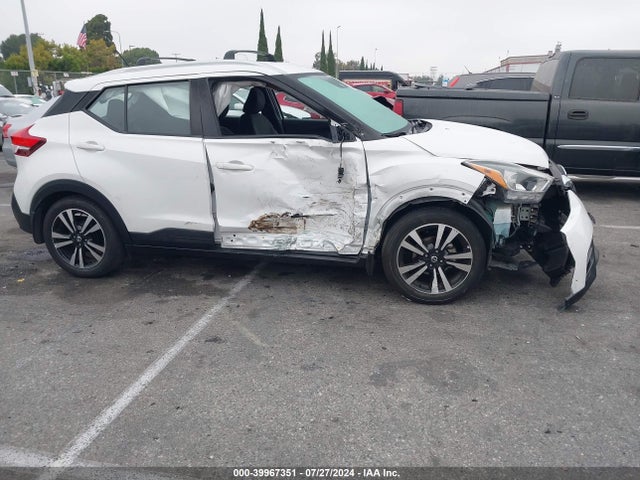3N1CP5CU3KL511781 Nissan KICKS SV