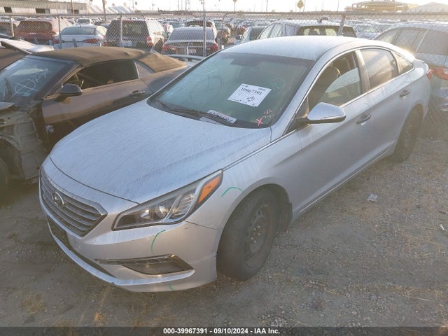 Hyundai SONATA ECO 2015 5NPE24AA5FH118006 Image 2