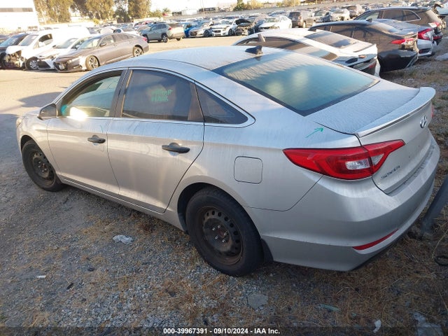 Hyundai SONATA ECO 2015 5NPE24AA5FH118006 Image 3