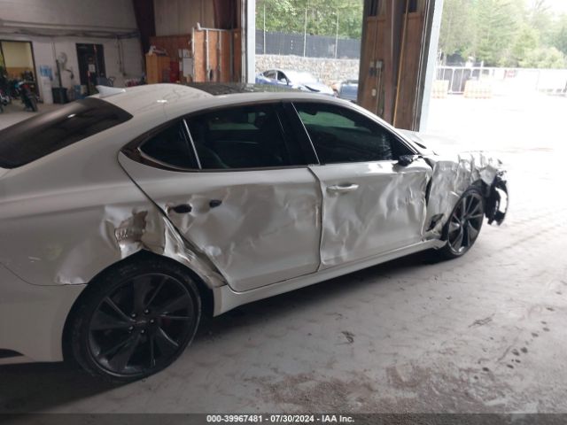 KMTG54TE8NU094614 Genesis G70 3.3t Awd