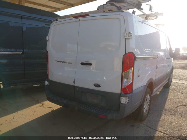 Ford Transit-250 2017 1FTYR1YMXHKB51465 Image 4
