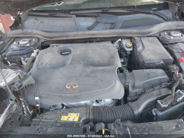 SJKCH5CR1JA057412 Infiniti Qx30 Premium