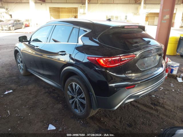SJKCH5CR1JA057412 Infiniti Qx30 Premium