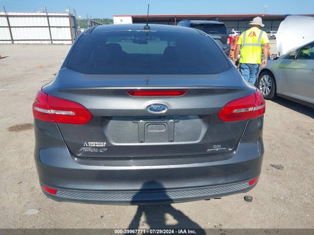 Ford FOCUS SE 2016 1FADP3F22GL314786 Image 16