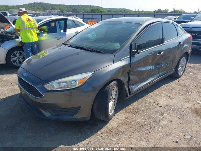 Ford FOCUS SE 2016 1FADP3F22GL314786 Image 2