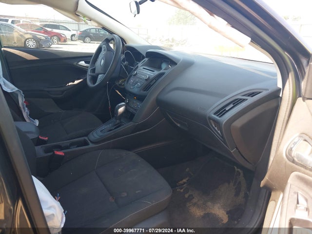 Ford FOCUS SE 2016 1FADP3F22GL314786 Image 5