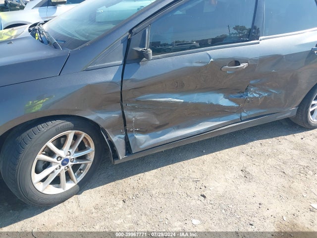 Ford FOCUS SE 2016 1FADP3F22GL314786 Image 6