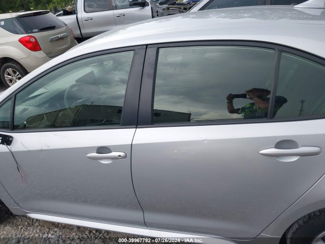 Toyota COROLLA LE 2022 JTDEPMAE7N3019668 Image 14