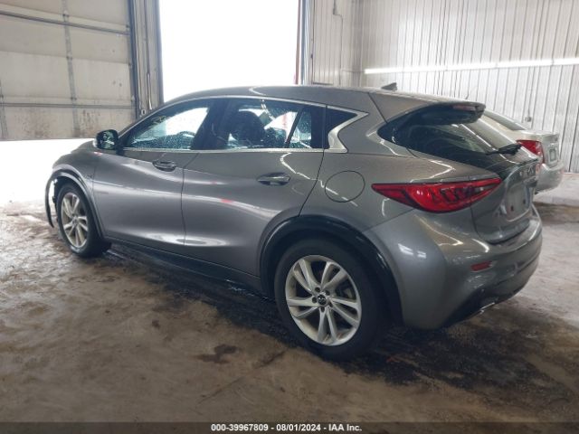 SJKCH5CP2JA060978 Infiniti Qx30 Luxury