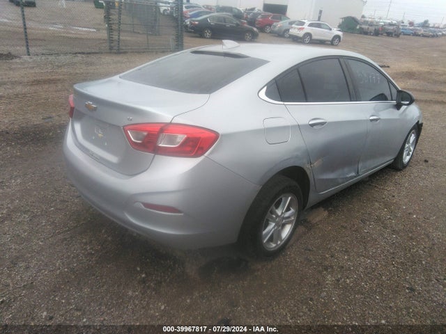 1G1BE5SM4H7207770 Chevrolet Cruze Lt Auto