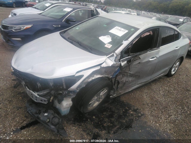 1G1BE5SM4H7207770 Chevrolet Cruze Lt Auto