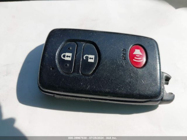 JTDKN3DU9F0467967 Toyota Prius Four