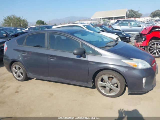 JTDKN3DU7E1740218 Toyota Prius Two