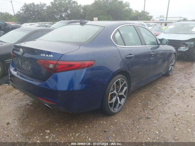 ZARFAMBN1M7649042 Alfa Romeo Giulia Ti Rwd