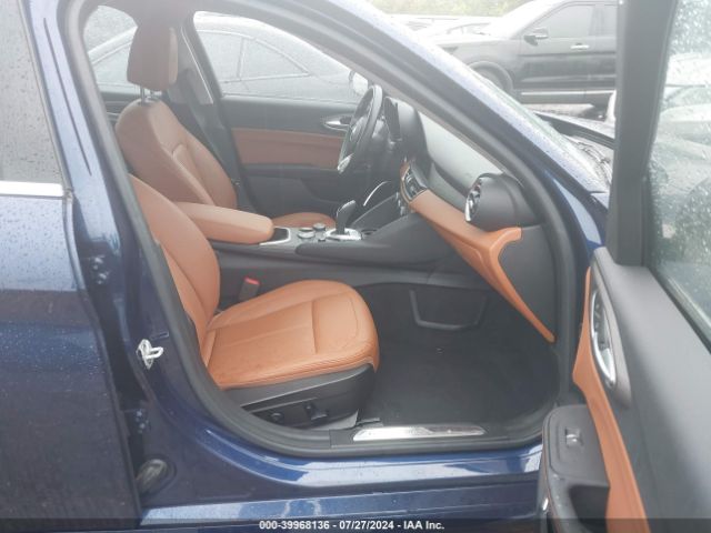 ZARFAMBN1M7649042 Alfa Romeo Giulia Ti Rwd
