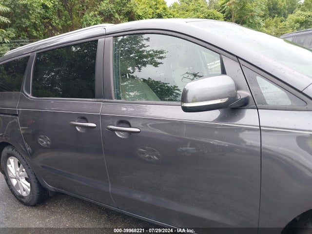 KIA SEDONA LX 2018 KNDMB5C19J6348553 Image 13