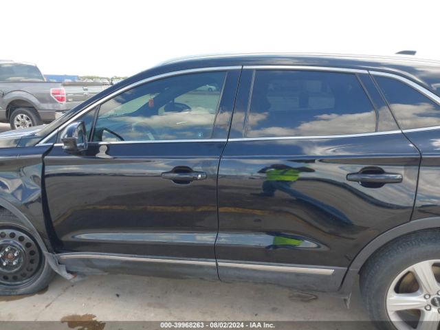 5LMCJ1C91HUL46887 Lincoln Mkc Premiere