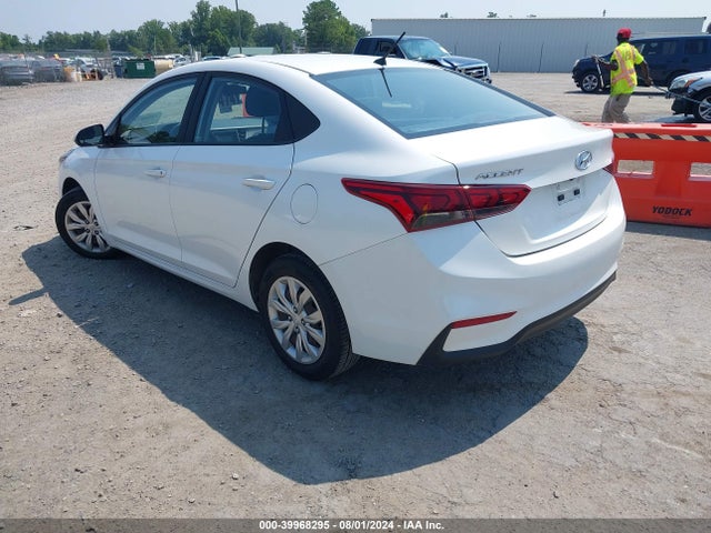 Hyundai ACCENT SE 2019 3KPC24A36KE044490 Image 3