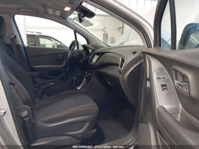 3GNCJNSB1LL328774 Chevrolet Trax Awd Ls