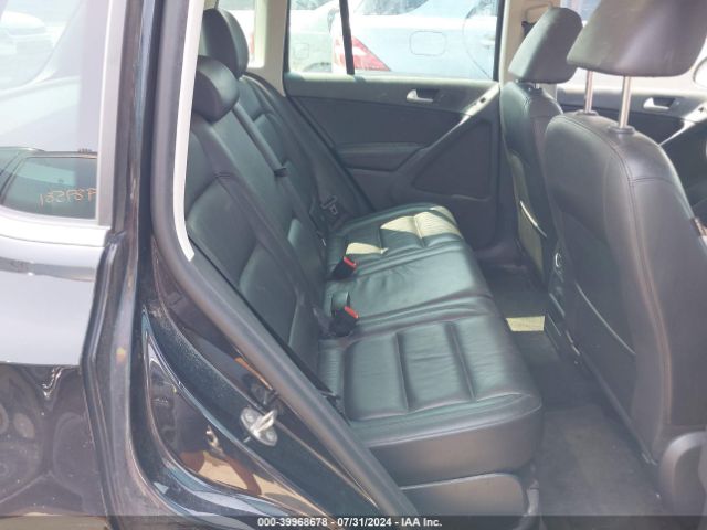 WVGUV7AX6HK007702 Volkswagen Tiguan 2.0t Sport