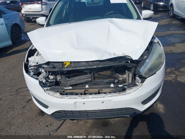 Ford FOCUS SE 2016 1FADP3F21GL268609 Image 12