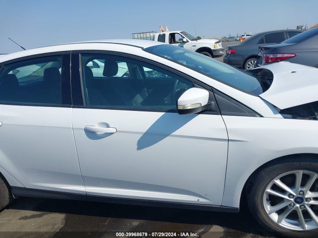 Ford FOCUS SE 2016 1FADP3F21GL268609 Image 13