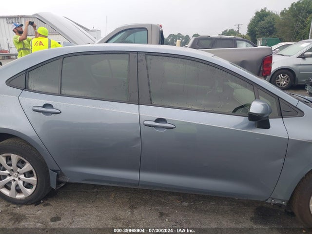 Toyota COROLLA LE 2022 JTDEPMAE9NJ224890 Image 13