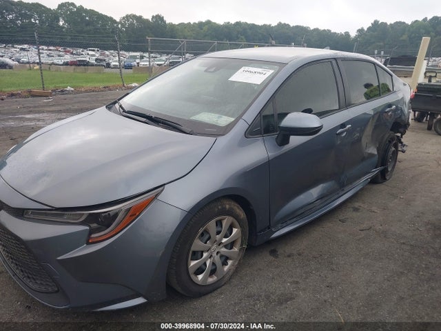 Toyota COROLLA LE 2022 JTDEPMAE9NJ224890 Image 2