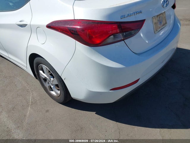 Hyundai Elantra 2014 5NPDH4AE8EH527404 Image 25