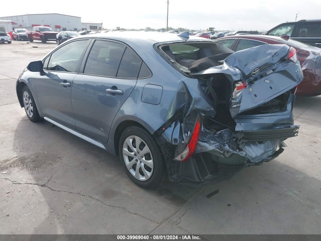 Toyota COROLLA LE 2022 JTDEPMAE0N3017566 Image 3