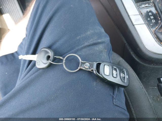 KMHD74LF4JU565541 Hyundai ELANTRA SE
