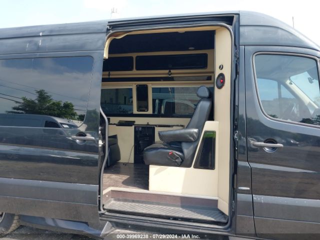 WD3PE8CC4F5968208 Mercedes-Benz Sprinter 2500 High Roof