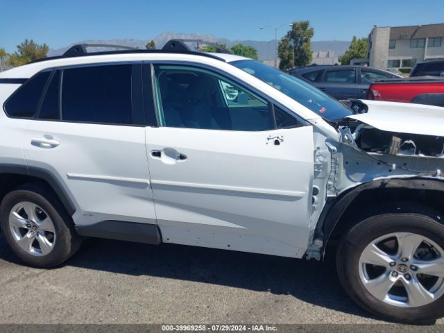 2T3RWRFV8MW109272 Toyota Rav4 Hybrid Xle