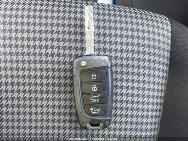 KM8K12AAXMU641515 Hyundai Kona Se